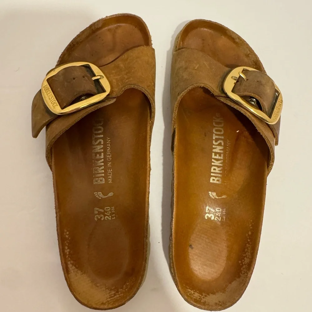 Birkenstock Brown Sandals with Gold Buckle - Picture 10 of 15